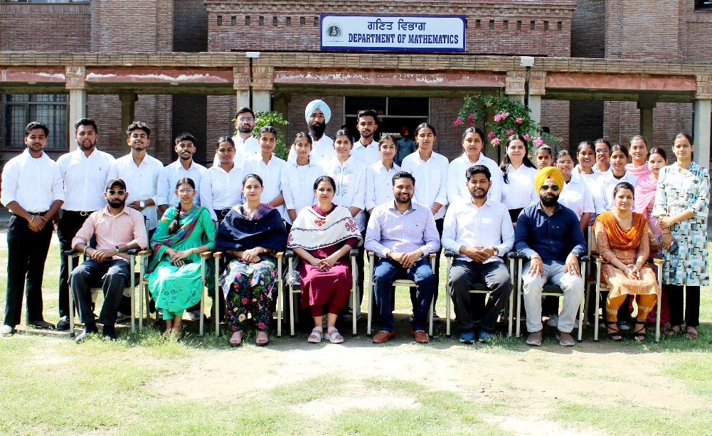 Group Photograph of Final Year Students-2025